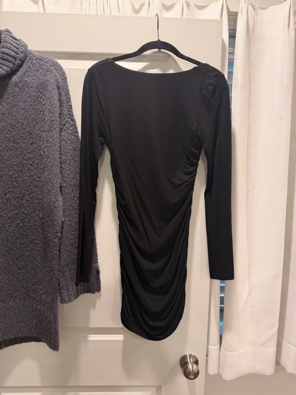 White Fox Boutique Black Long-Sleeve Ruched Bodycon Dress